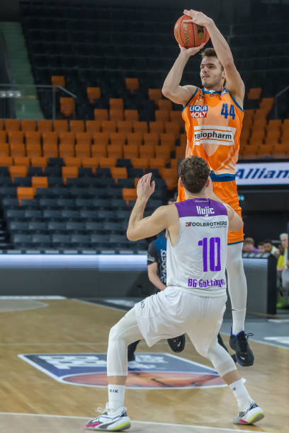 时进入状态 时进入状态