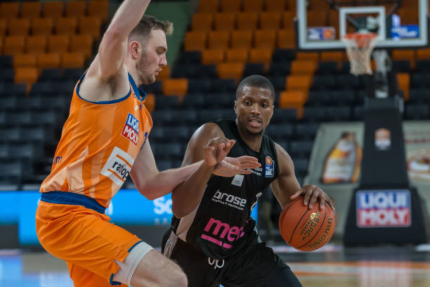 呈现一场充 呈现一场充