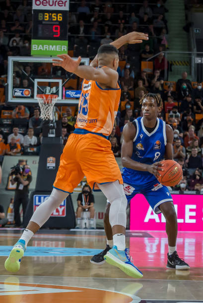 的主场反弹 的主场反弹