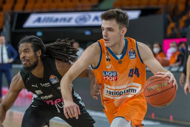 引领读者领 引领读者领